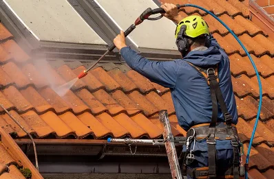 Démoussage et hydrofuge de toiture à Escoville